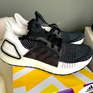 Adidas Ultraboost 19 Womens size 7.5